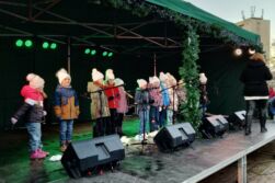 Vánoční zpívání dětí z MŠ – Zahájení vánočních trhů
